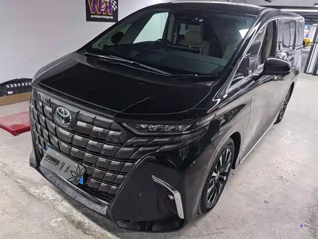TOYOTA ELFA 2024