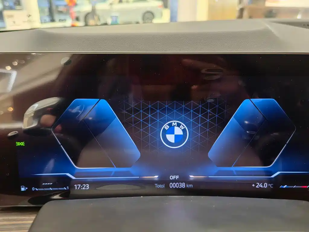 BMW X7 — миниатюра 10