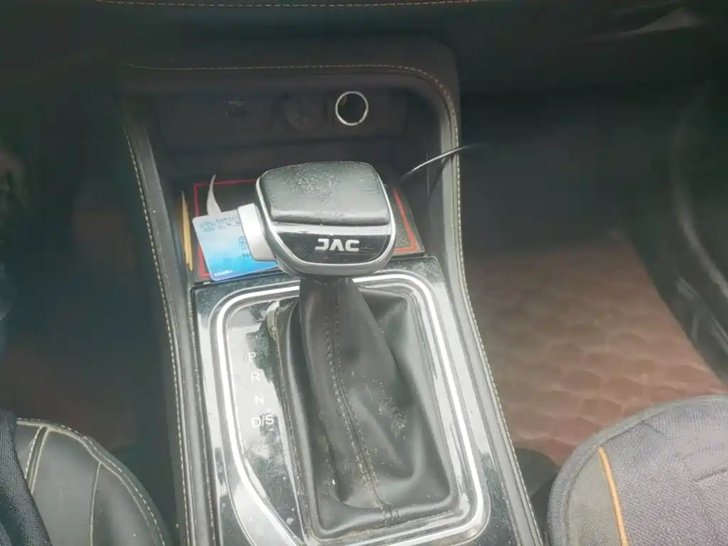 JAC X4 — миниатюра 14