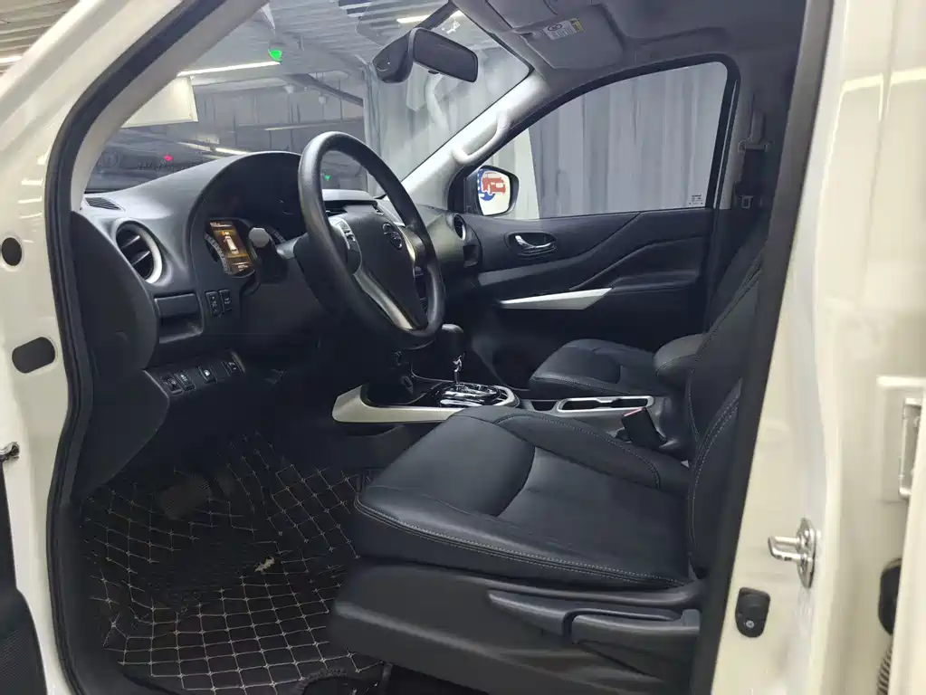 Nissan Terra — миниатюра 9