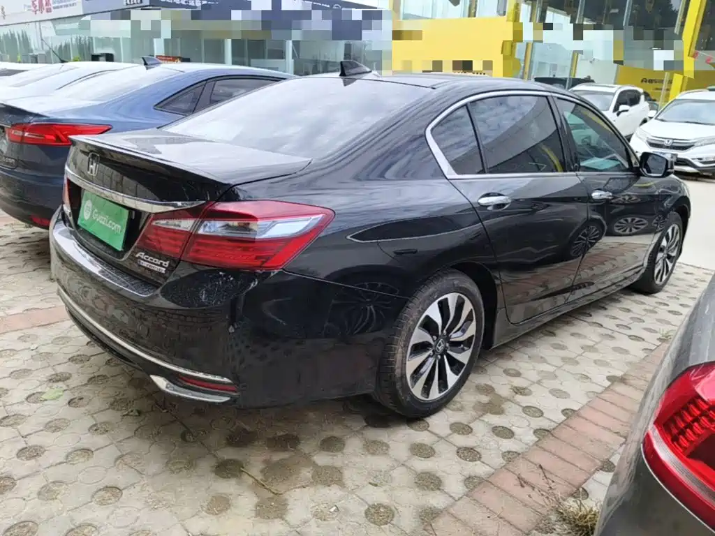 Honda Accord — миниатюра 7