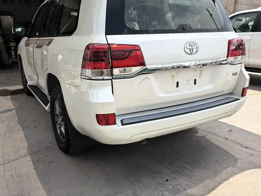 Toyota Land Cruiser 2016 4.0L AT