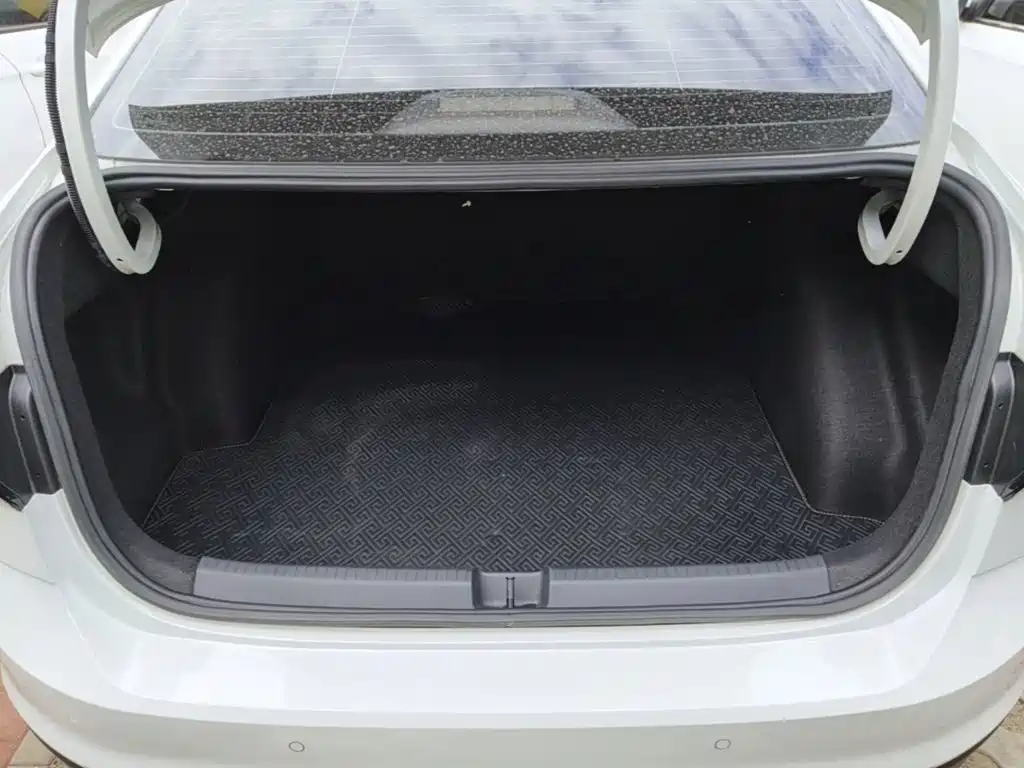 Volkswagen Lavida — миниатюра 19