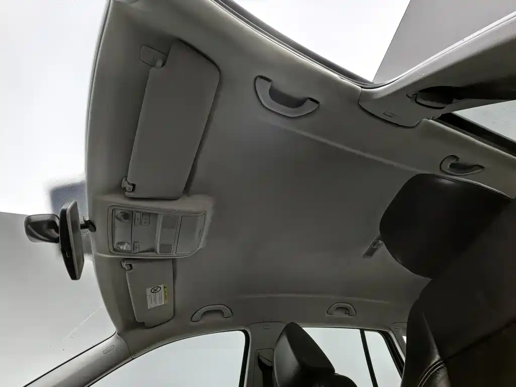 Volkswagen Tiguan — миниатюра 14