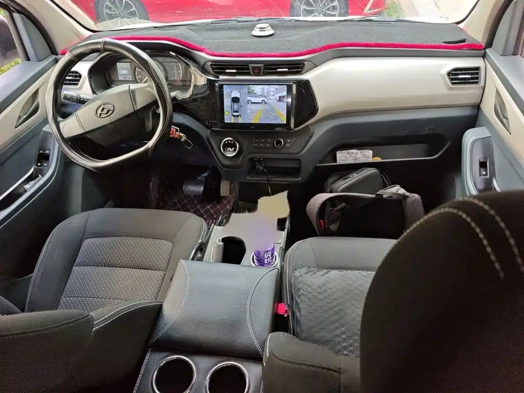 MAXUS EV30 — миниатюра 13