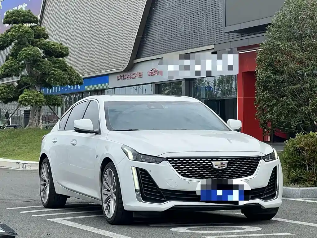Cadillac CT5 — миниатюра 3