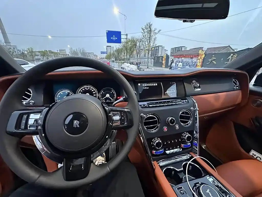 ROLLS-ROYCE CULLINAN