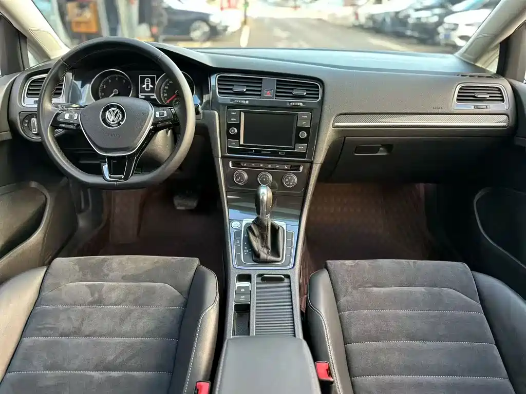 Volkswagen Golf — миниатюра 4