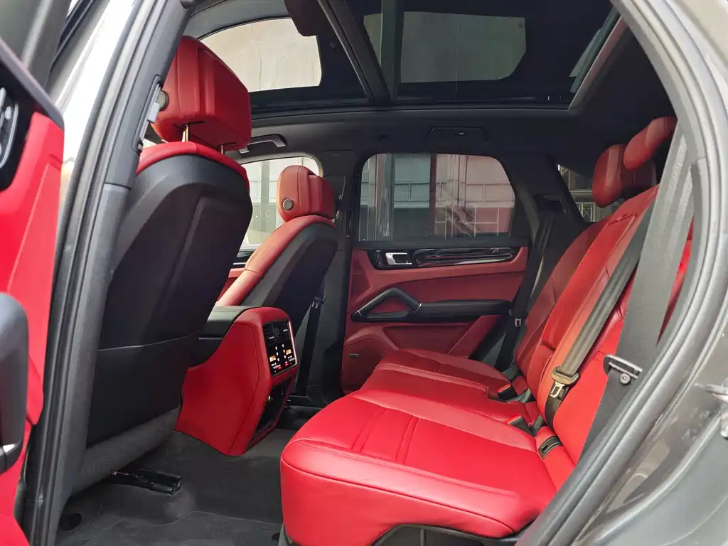 PORSCHE CAYENNE NEW ENERGY