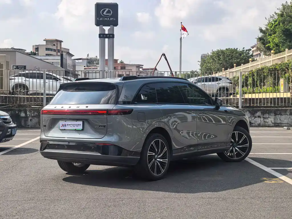 XPeng G9 — миниатюра 5