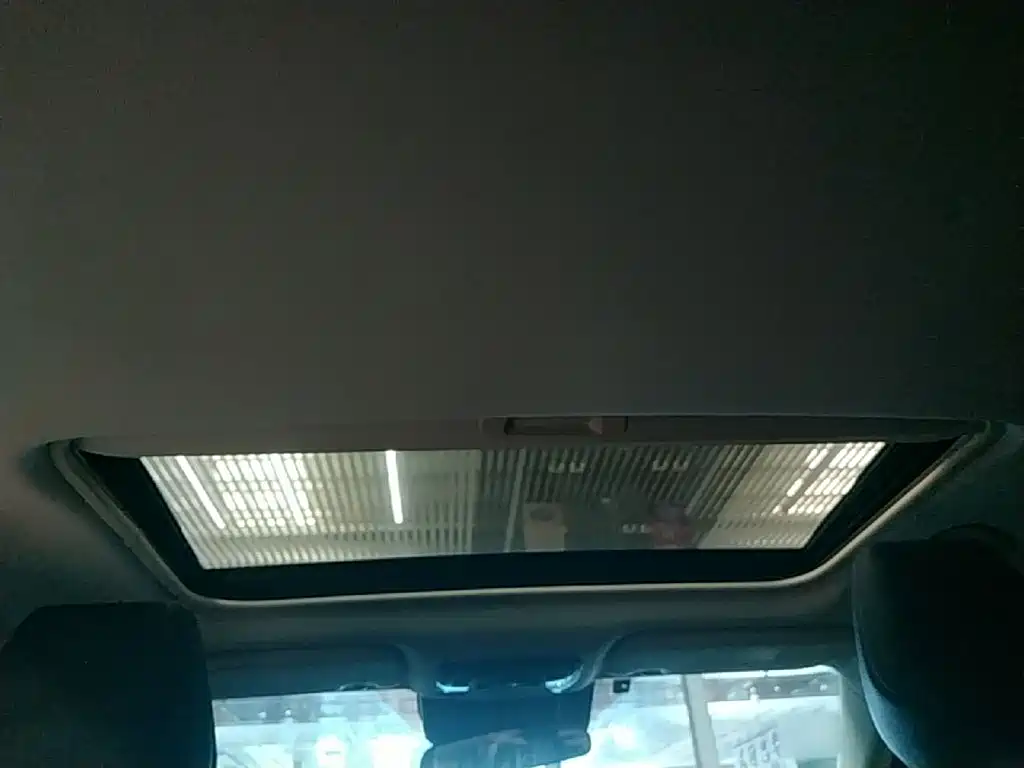 Toyota Camry — миниатюра 18
