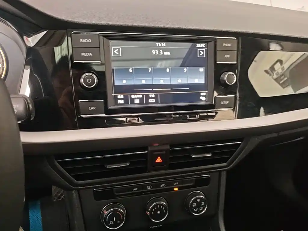 Volkswagen Lavida — миниатюра 13
