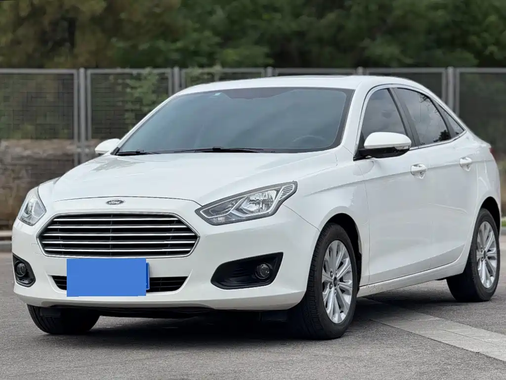 Ford Escort 2015
