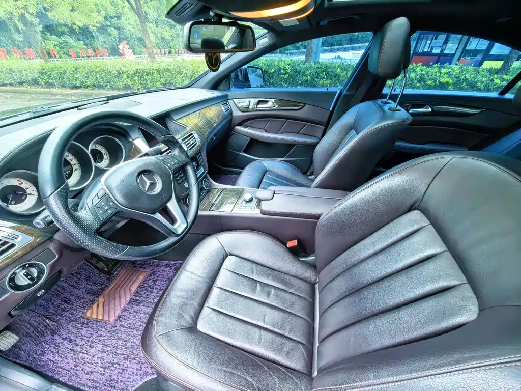 Mercedes-Benz CLS — миниатюра 12