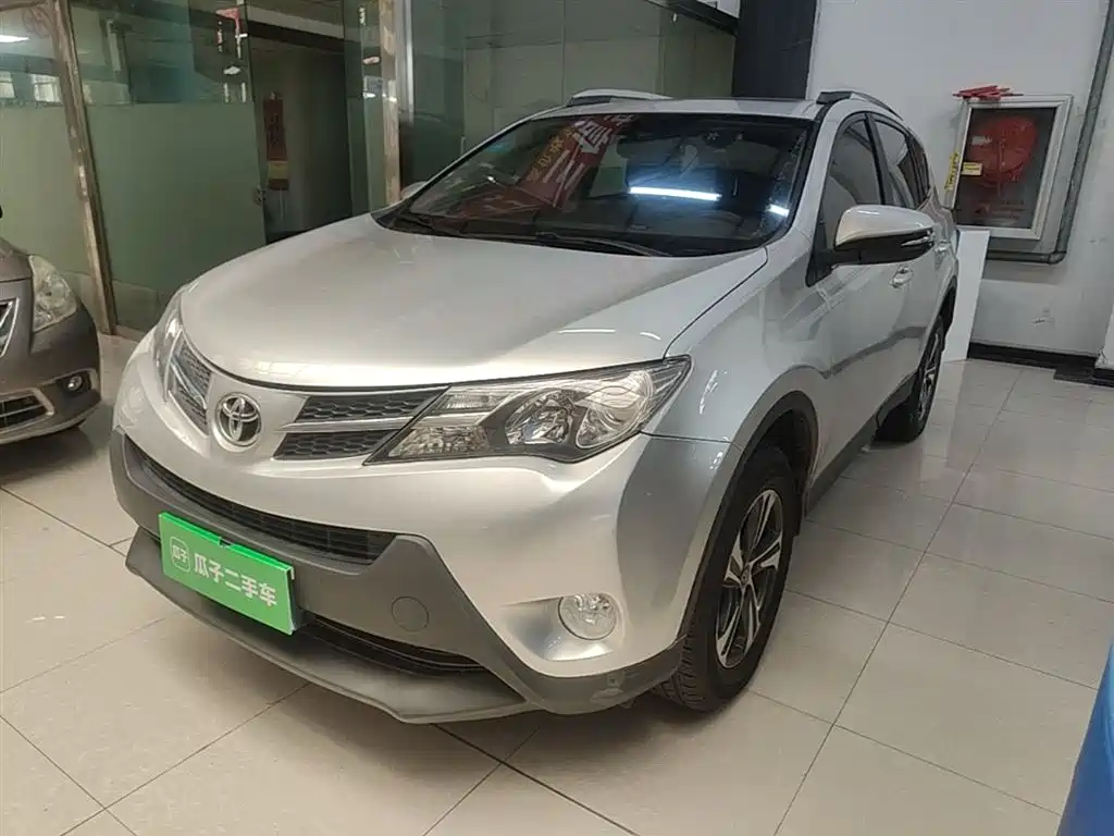 Toyota RAV4 2015