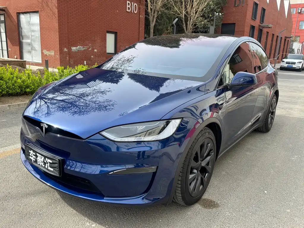Tesla Model X 2024