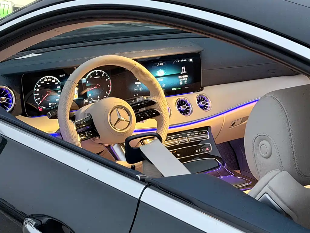 Mercedes-Benz E-Class (Import) — миниатюра 13