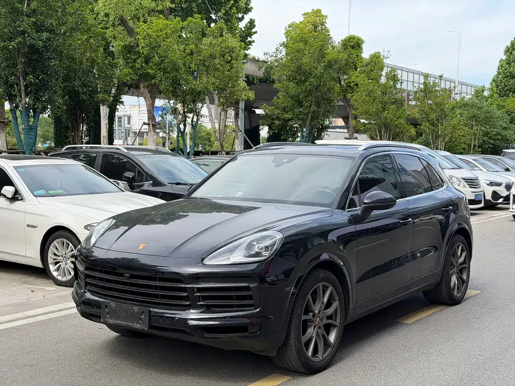 Porsche Cayenne 2022