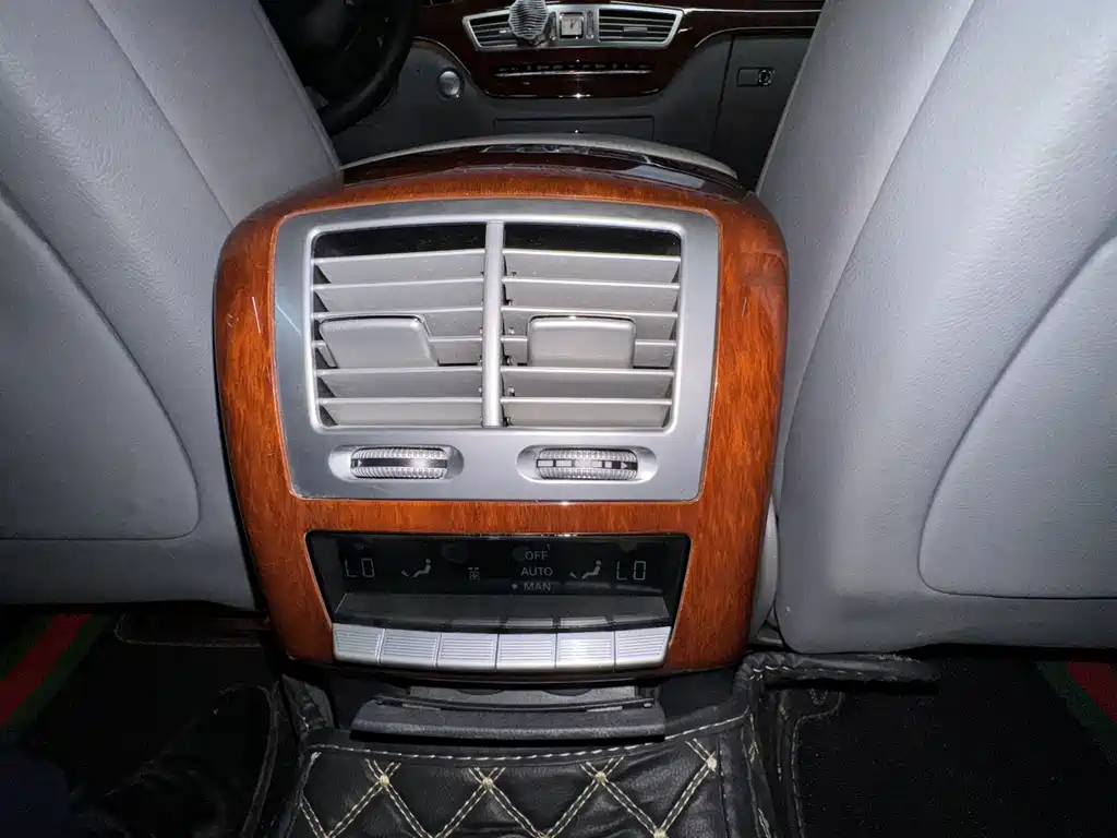 Mercedes-Benz S-Class — миниатюра 9