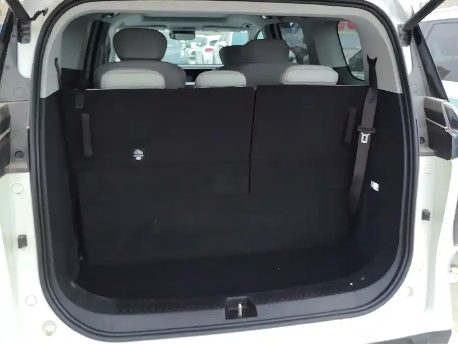 SAIC MAXUS EVERYONE 7