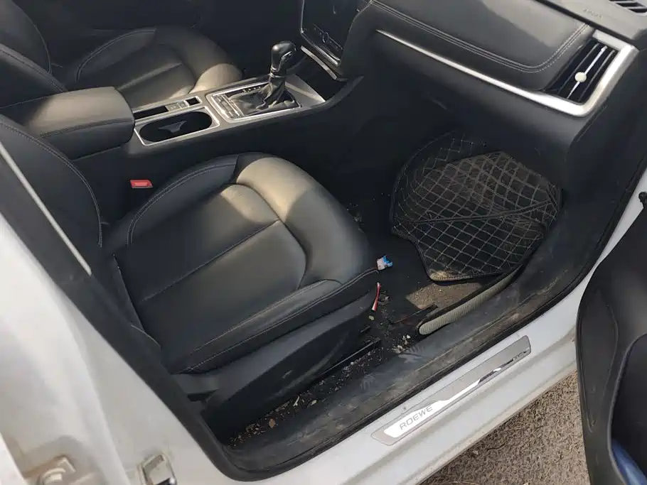 Roewe i6 Classic — миниатюра 8
