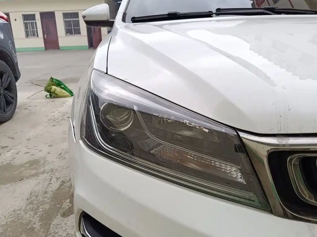 Geely Emgrand — миниатюра 7