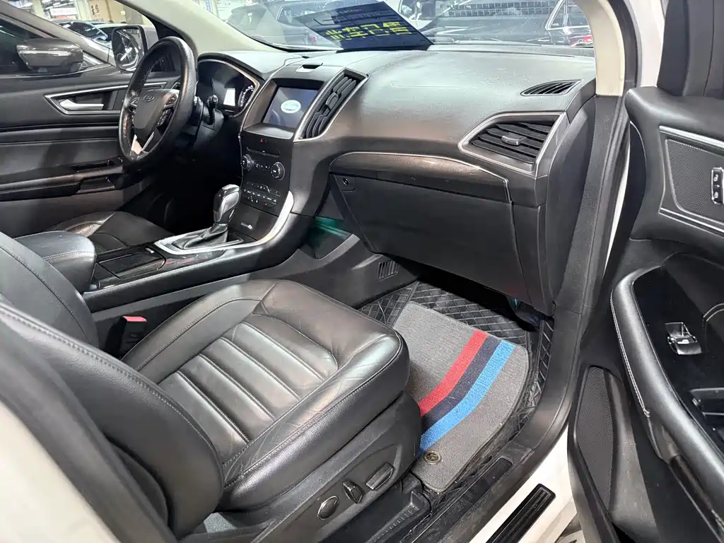 Ford Edge — миниатюра 21