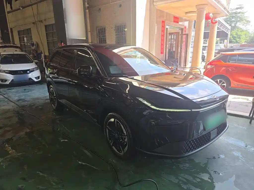 Toyota bZ3X — миниатюра 4