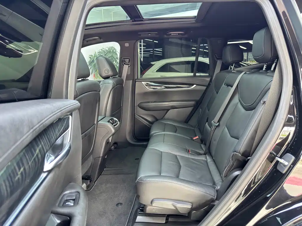 Cadillac XT6 — миниатюра 6