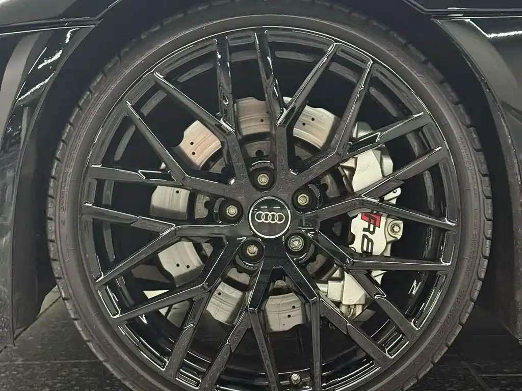 Audi R8 — миниатюра 6
