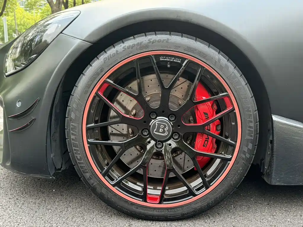 MERCEDES-BENZ AMG GT