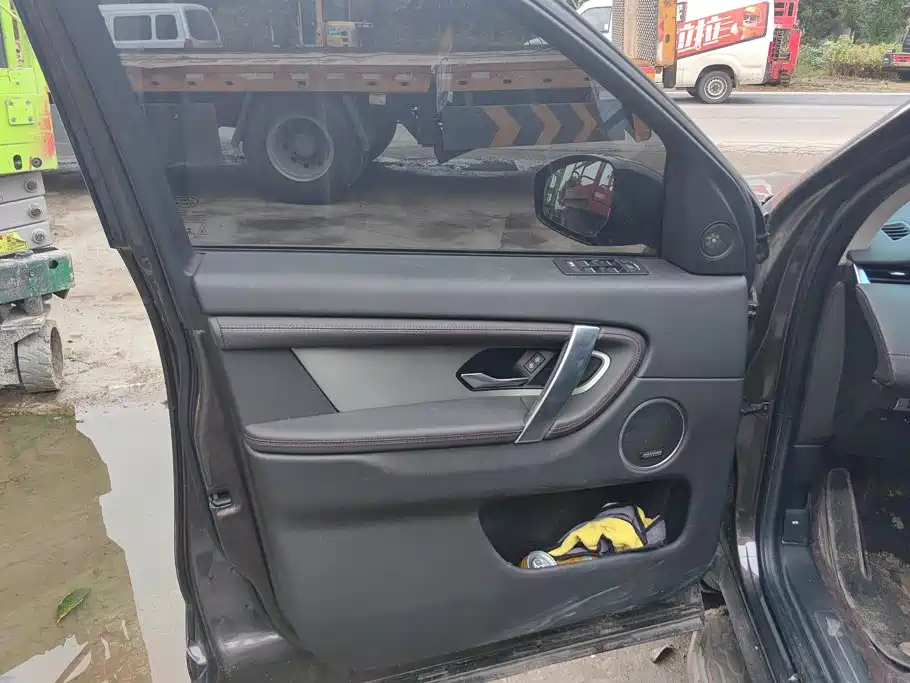 Land Rover Discovery Sport — миниатюра 7