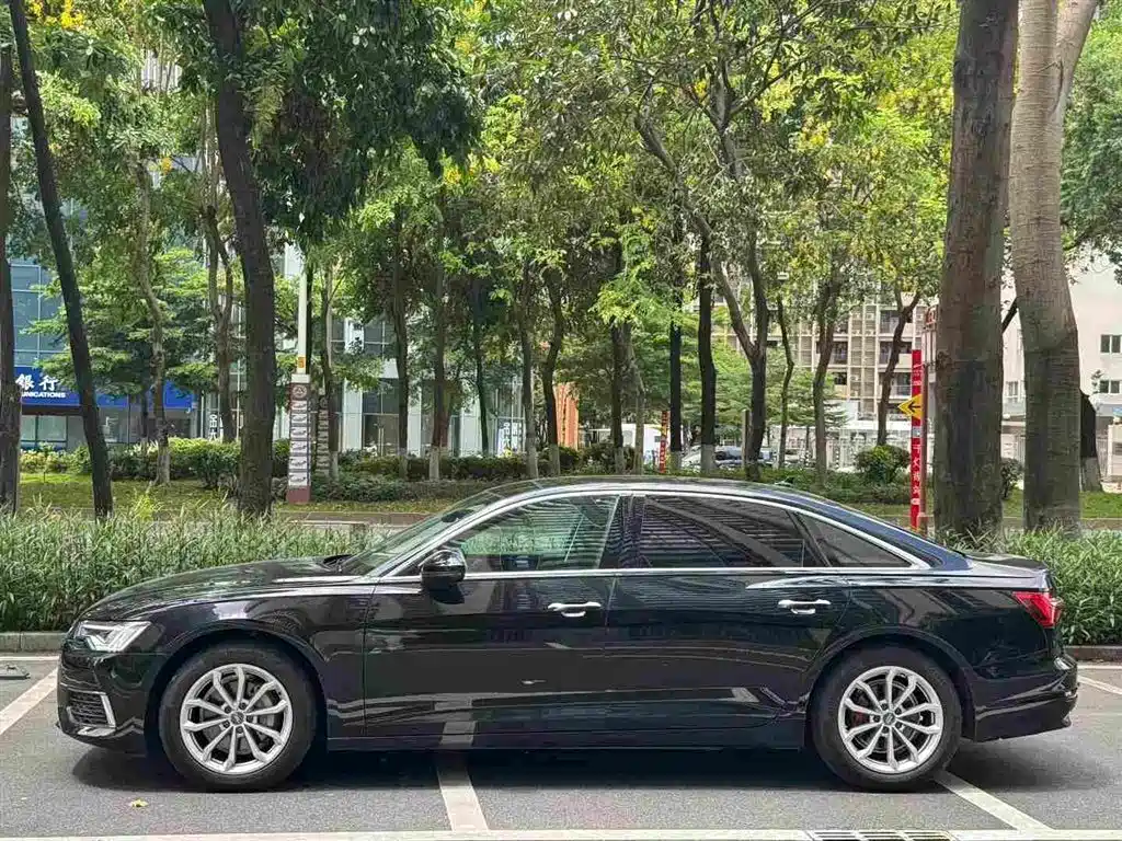 Audi A6L — миниатюра 2