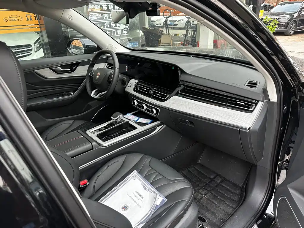 Hongqi HS5 2023 2.0T Pro