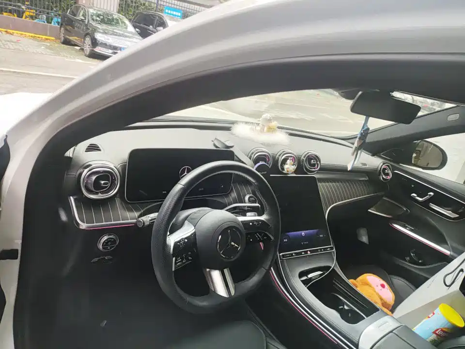 Mercedes-Benz C-Class — миниатюра 7