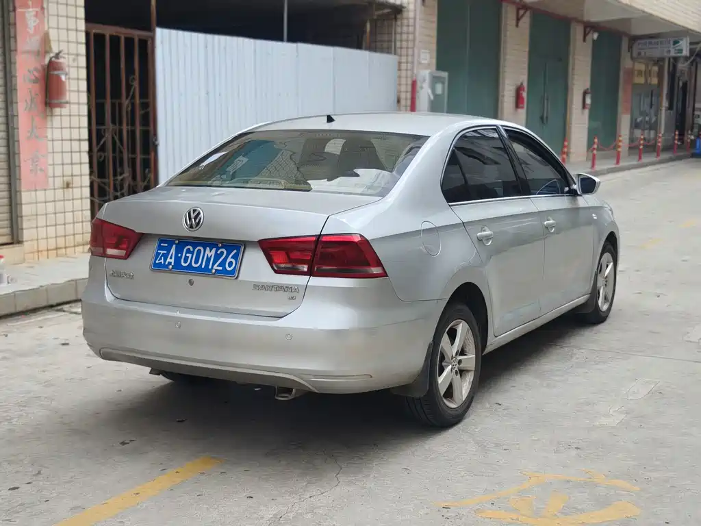 Volkswagen Santana — миниатюра 6