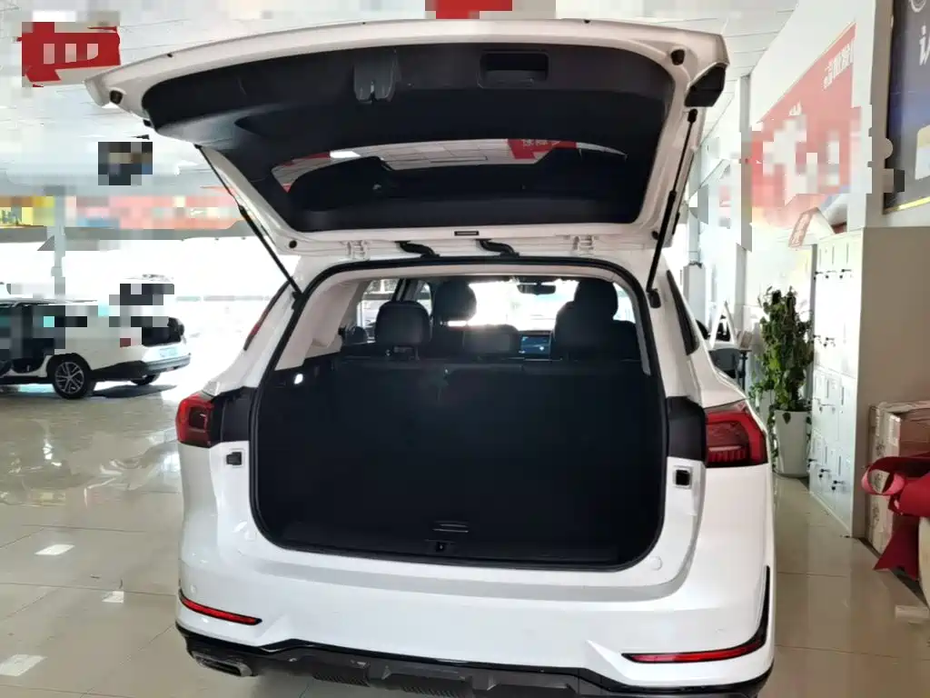 Roewe RX5 MAX — миниатюра 15