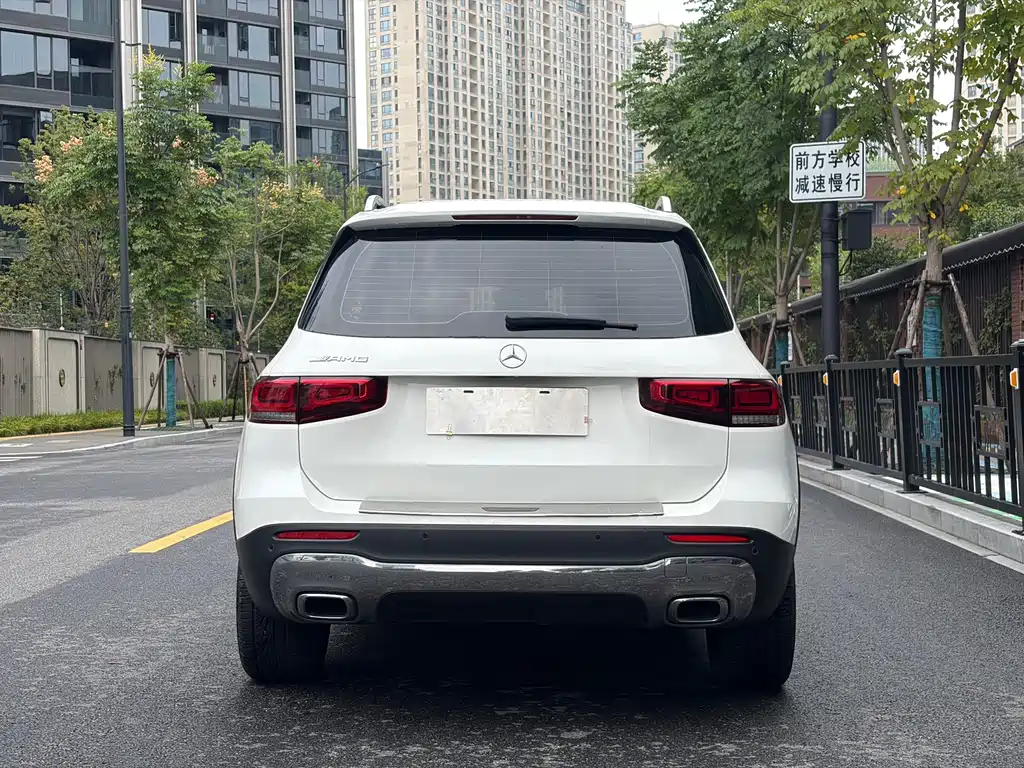 Mercedes-Benz GLB — миниатюра 16