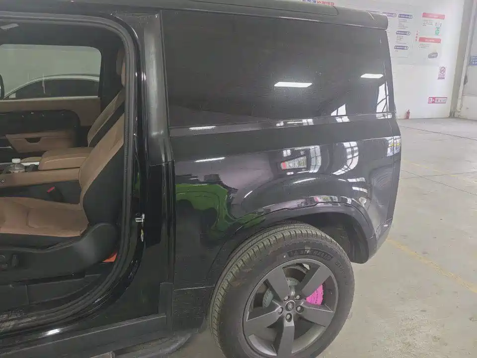 Land Rover Defender — миниатюра 6