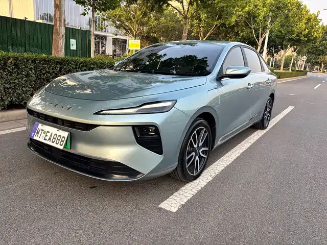 2025 Roewe D6