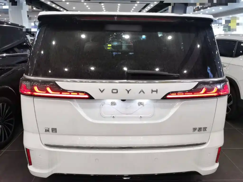 VOYAH Dreamer — миниатюра 6