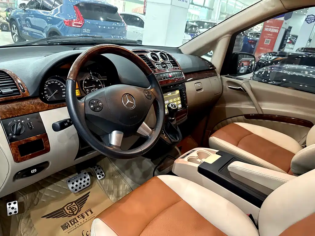 Mercedes-Benz Viano — миниатюра 6