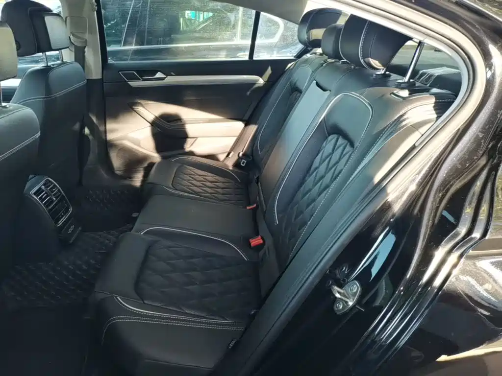Volkswagen Magotan PHEV — миниатюра 17
