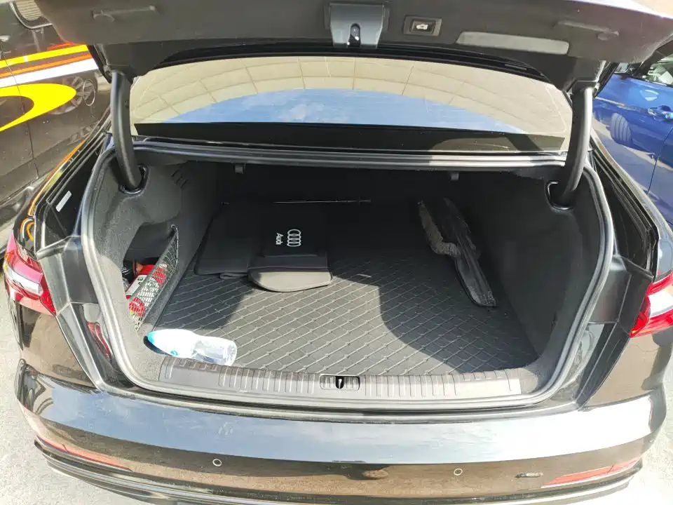 Audi A6L — миниатюра 9