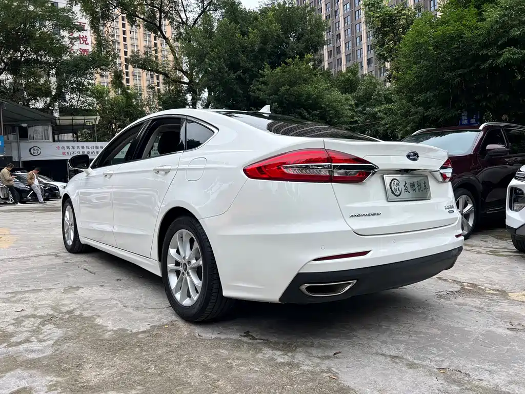 Ford Mondeo 2020 — фото 16