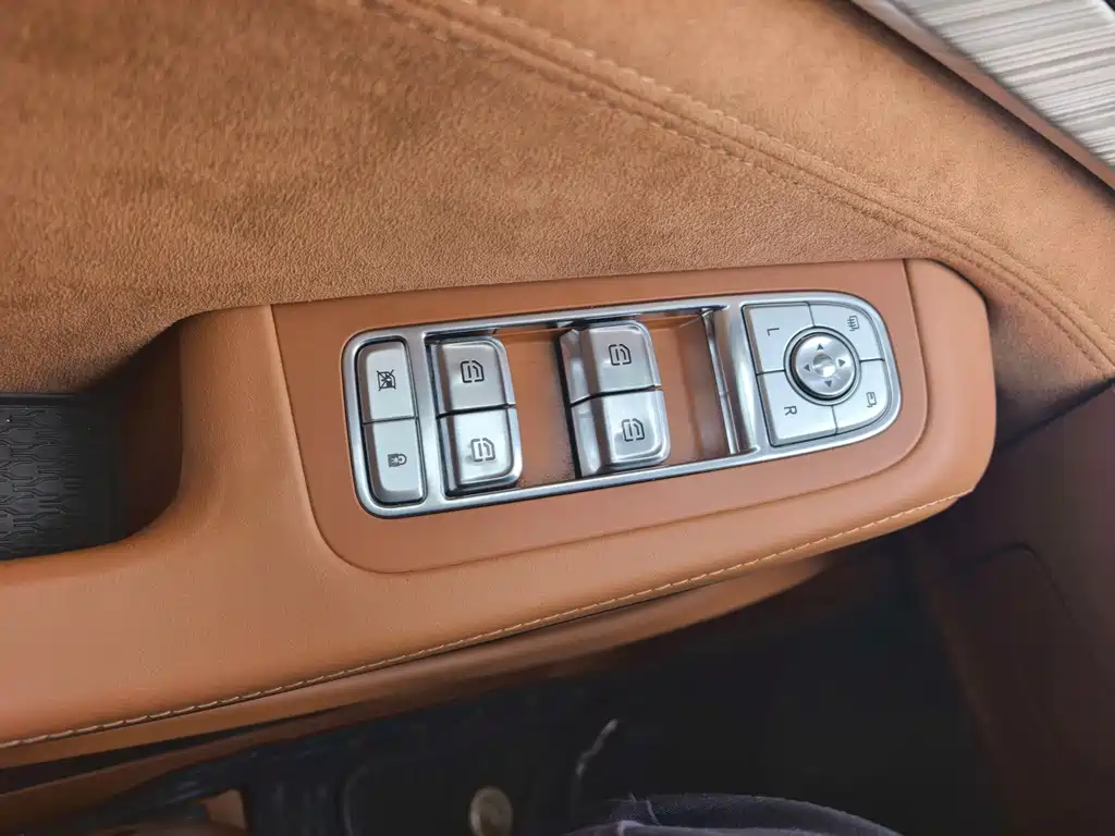 Hongqi Hongqi H9 — миниатюра 15