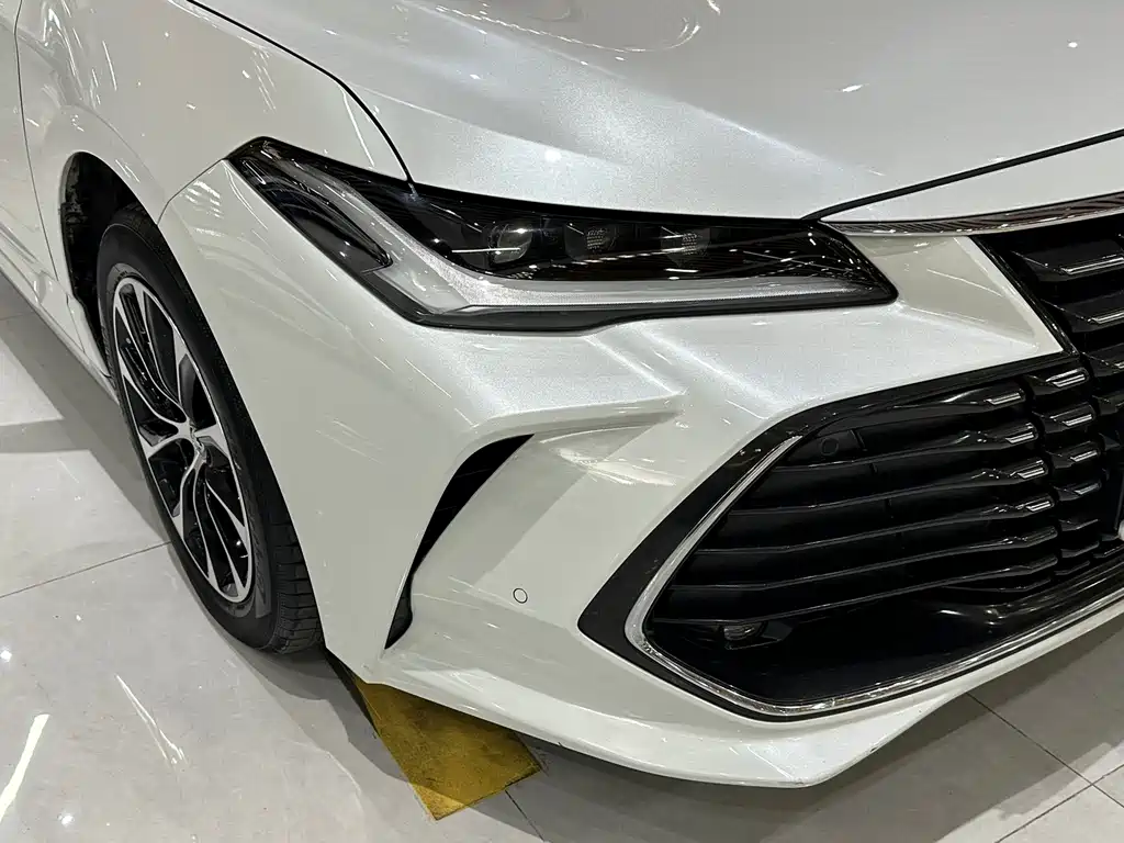 Toyota Avalon — миниатюра 14