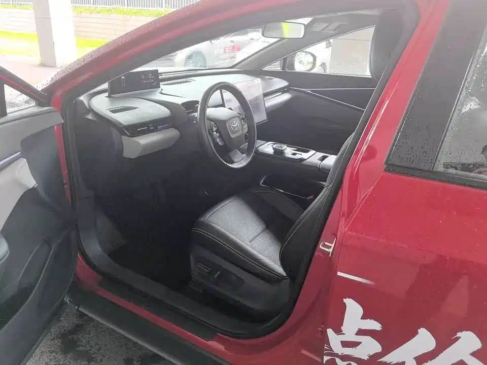 Toyota Toyota BZ5 — миниатюра 5