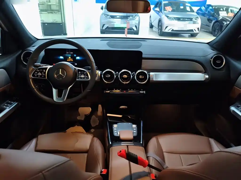 Mercedes-Benz GLB — миниатюра 10