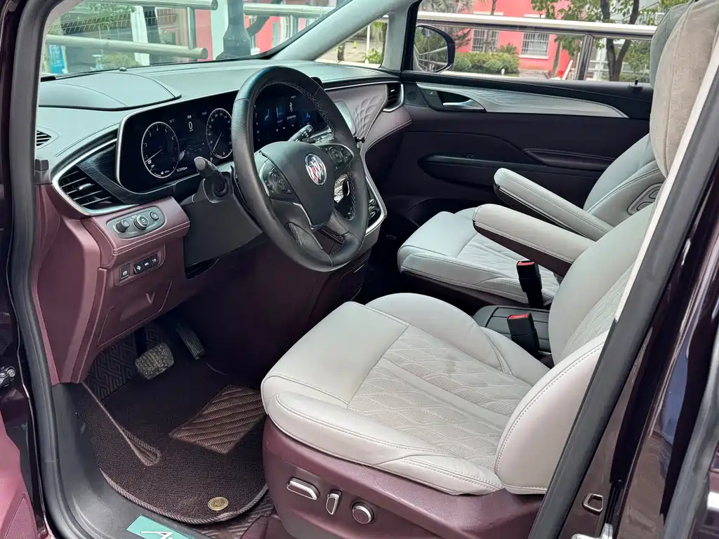 Buick GL8 — миниатюра 7